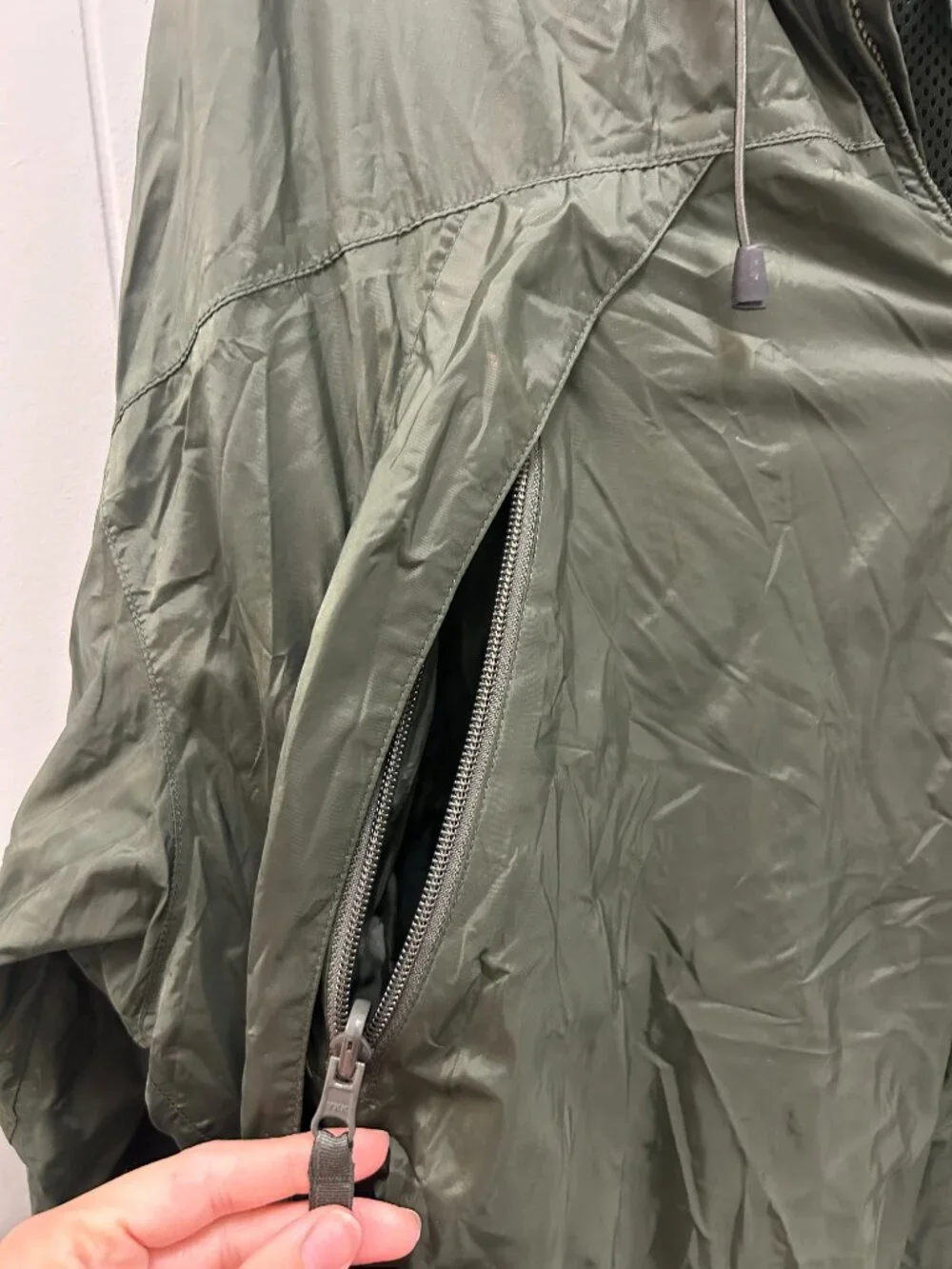 Cabela's Rain Jacket Green Windbreaker XL Regular Hooded Lightweight Packable